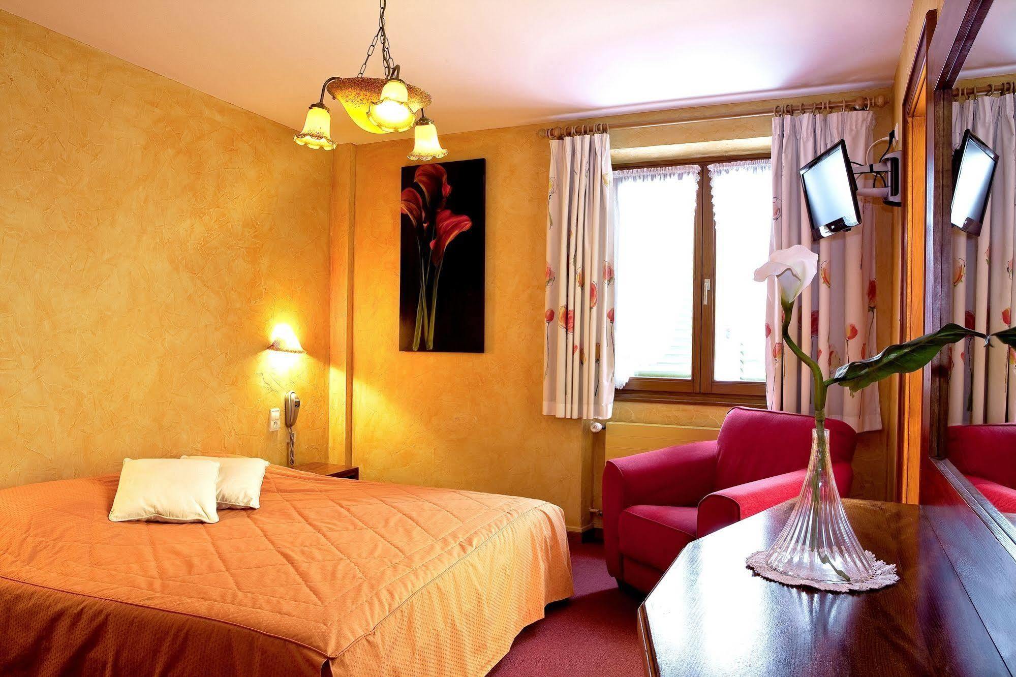 Hotel A La Vignette - Colmar-Nord Saint-Hippolyte  Ngoại thất bức ảnh